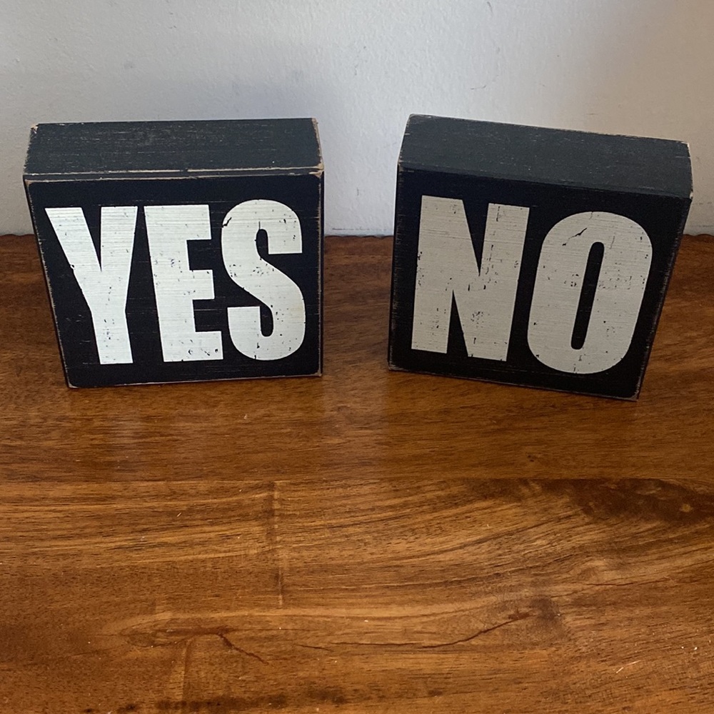 Set of 2 Rustic Double Sided Wooden Box Signs Yes No Desktop Decor